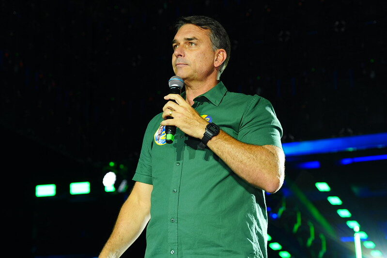 Empresários de Sorriso, Colíder, Cuiabá, Sapezal e Rondonópolis doam milhões à campanha de Flávio Bolsonaro