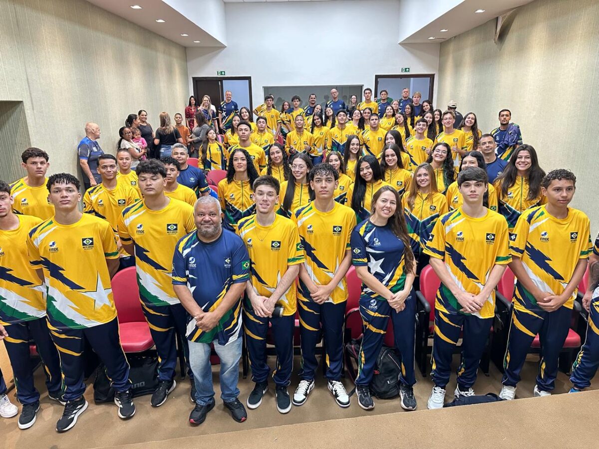 Equipes de handebol de Sorriso embarcam para disputa nacional no Paraná