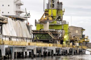 Fertilizante importado por hectare cai ao menor nível desde 2018