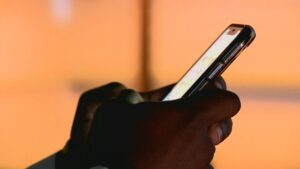 Homem é investigado por pedir fotos íntimas para crianças e adolescentes em MT